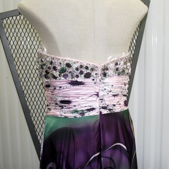 Tony Bowls Statement Gown - Picture 9 of 11